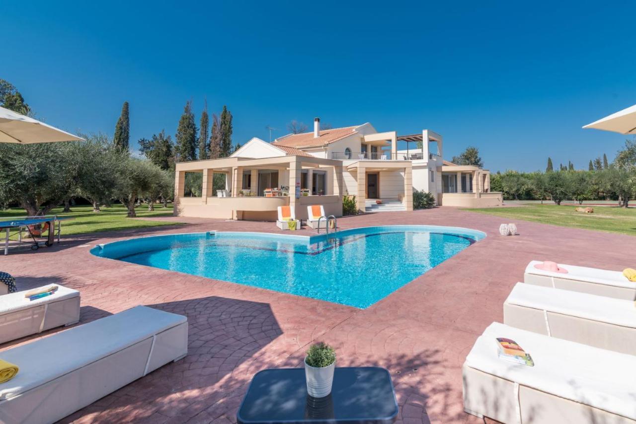 Astarte Villas - Istar Villa With Tennis Court Makhairádhon Buitenkant foto