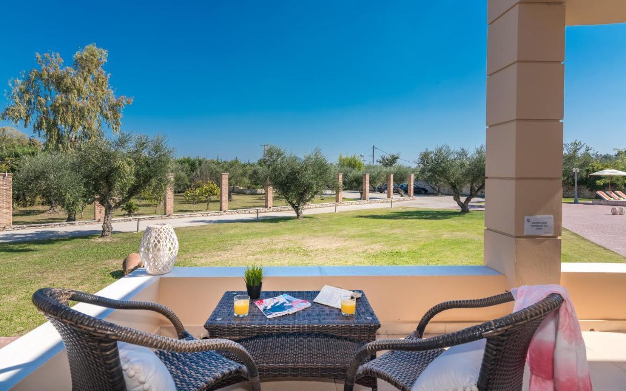 Astarte Villas - Istar Villa With Tennis Court Makhairádhon Buitenkant foto