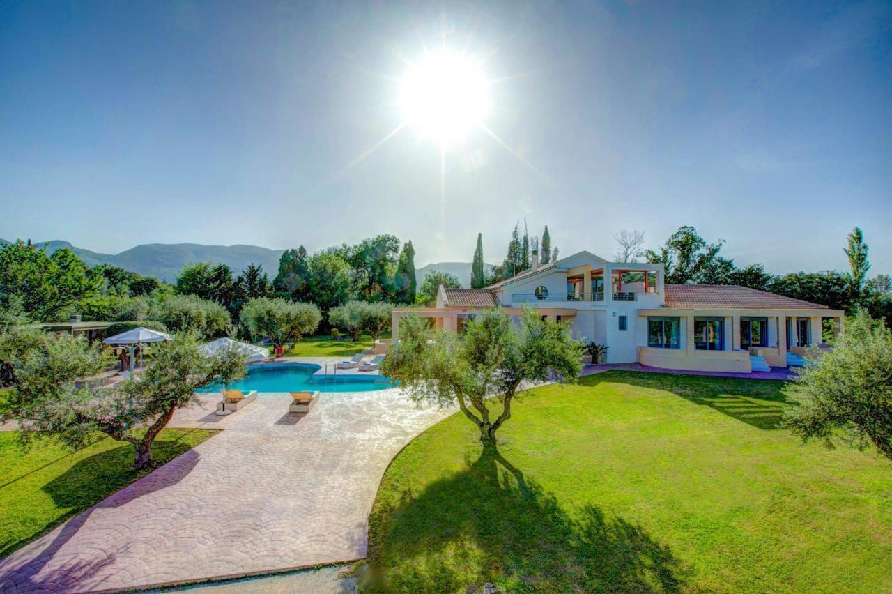 Astarte Villas - Istar Villa With Tennis Court Makhairádhon Buitenkant foto